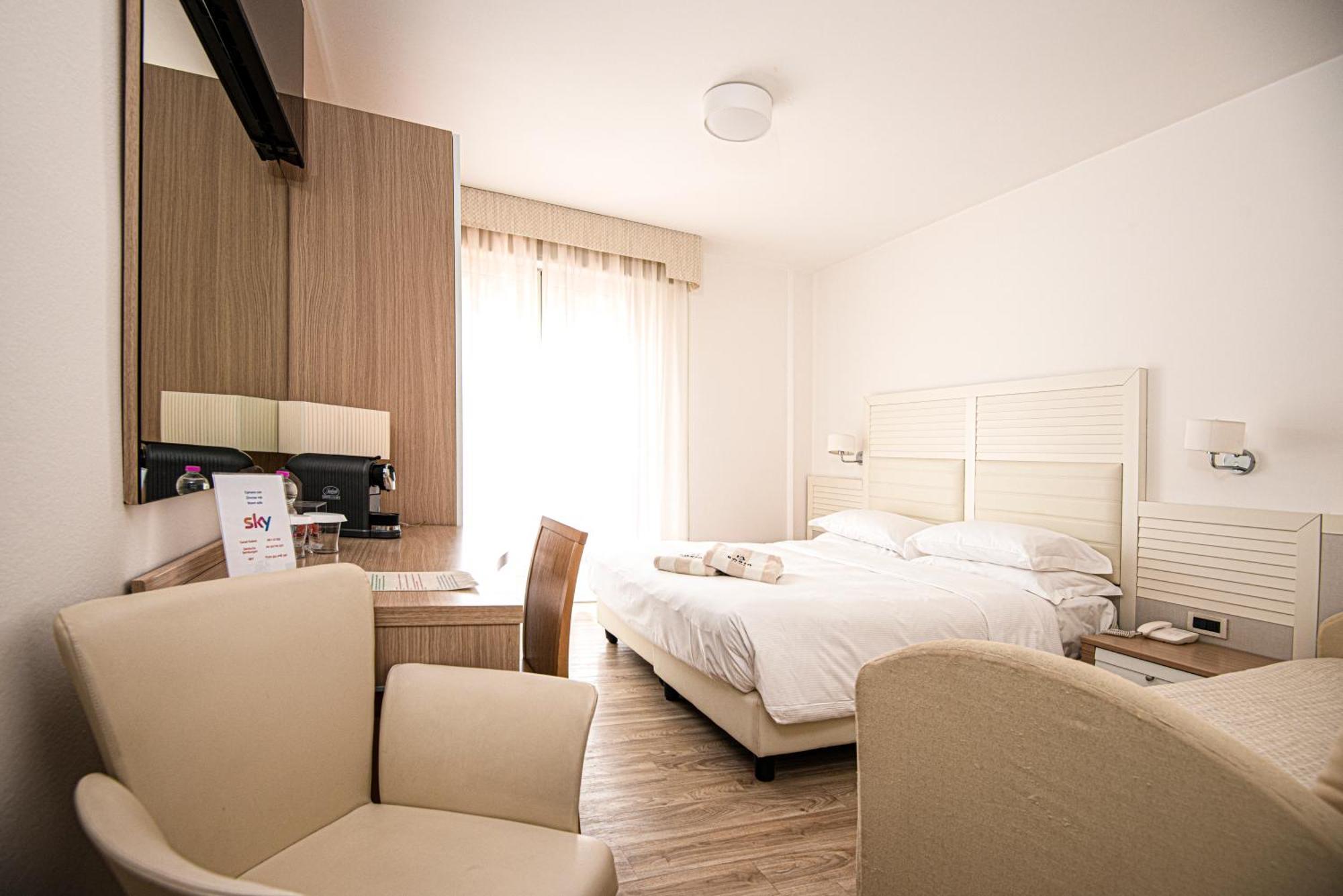 Hotel Savoy Каорле Экстерьер фото